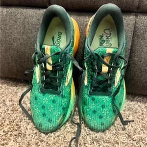 Women’s Ghost 14 St Patricks Day Brooks ☘️🌈